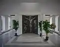 Inneres der Leichenhalle auf dem Gemeindefriedhof