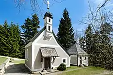 Kapelle und Klause, Frontansicht