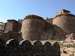 Bayana – Fort