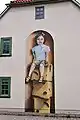 Malerei an der Hauswand beim Kindergarten („Dreikäsehoch“)