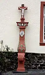 Wegekreuz von 1659 an der ehemaligen Lösnicher Schule