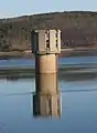 Wasserentnahmeturm der Wehebachtalsperre