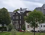 Wohn- und Geschäftshaus