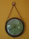 Hochwertige Wand-Uhr aus Weimar, mit Aufzieh-Uhrwerk, 1960er Jahre
