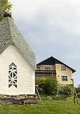 Das Weingut mit Kapelle