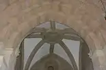 Ringstein über dem Turmchor