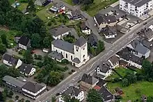 Luftbild der Kirche St. Antonius Einsiedler in Gerlingen