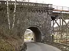 Brückenwiderlager auf der Südseite mit einer Durchfahrt