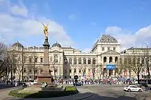 Universität