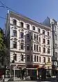 Nr. 38, Wohn- und Geschäftshaus