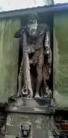 Statue des Wilden Mannes im Hof des ehemaligen gleichnamigen Gasthauses