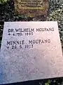Grabplatte für Wilhelm und Minnie Moufang
