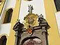 Portal mit dem Wappen Benedikts&nbsp;XVI.