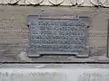 Gedenktafel am Geburtshaus auf spanisch