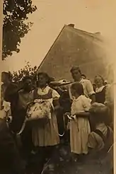 "Poster mit Schlüsse" Weinhauerumzug in Mistelbach (August 1949)