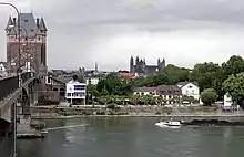 Rheingütestation Worms im Brückenfuss der Nibelungenbrücke