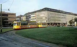 GTW-D6 232 mit BW 262 am Bahnhofplatz (1979)