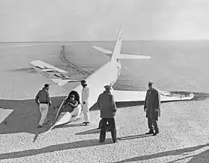 Die Bell X-2 nach einer Bruchlandung