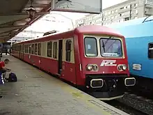 X 4520 (modernisierter X&nbsp;4500) im Bahnhof București Nord