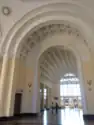 Durchgangshalle mit Blick Richtung Gleise (2019)