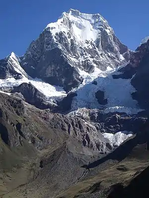 Nevado Yerupajá6634 mPeru