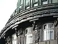 Dachgesims mit Atlanten