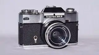 Zeiss Ikon Voigtländer  Icarex 35 S mit Tessar 1:2.8/50mm