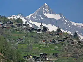 Bergdorf Zeneggen mit Bietschhorn