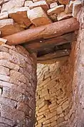 Tor in der Umfassungs­mauer