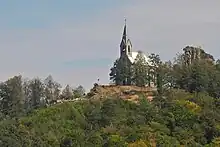 Gipfel der Boží hora mit der Kirche